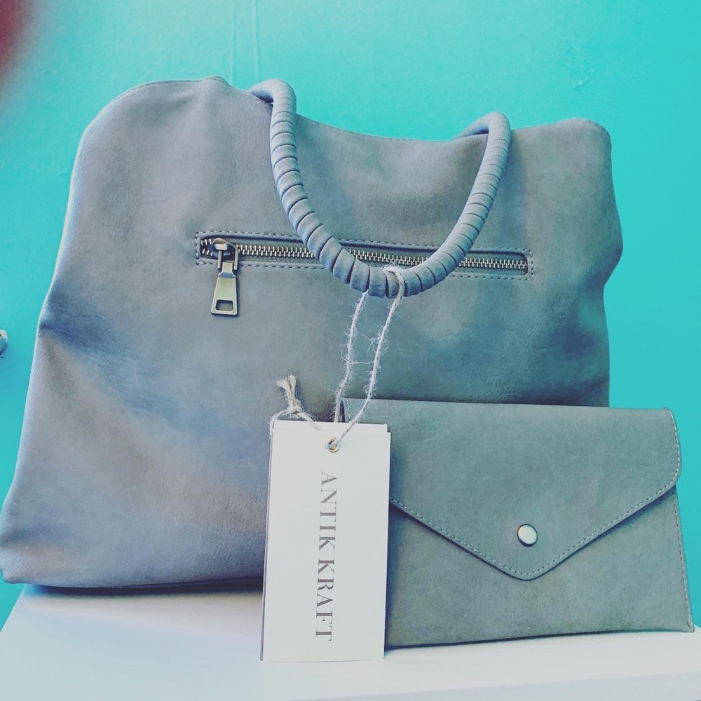 Handbag - Picture 2 of 3